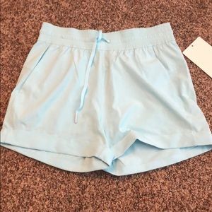 Lululemon shorts never worn